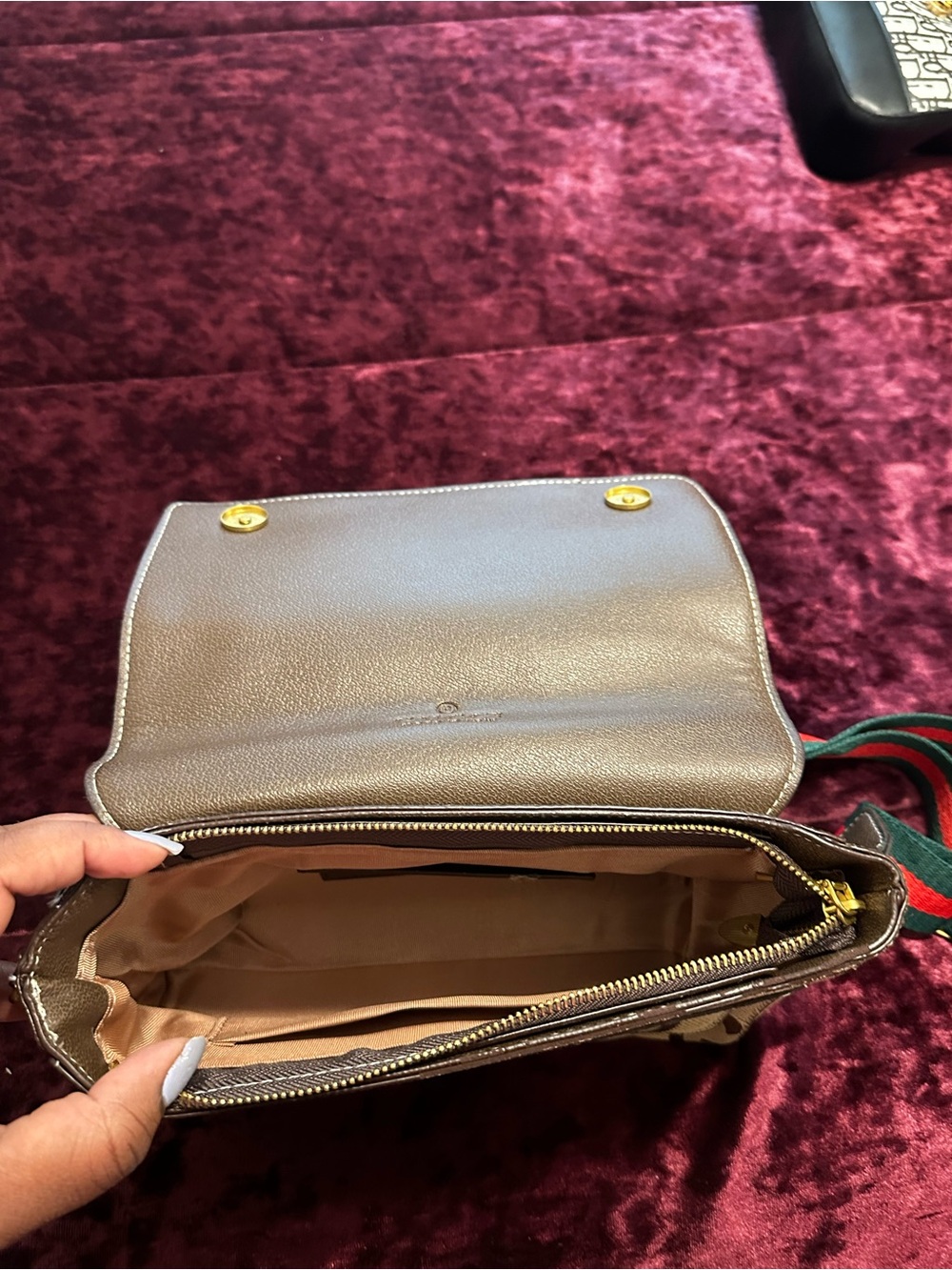 Designer Purses - Picture 7 of 8